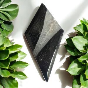 Black Agate Crystal Rhombus/ Diamond (2)‎